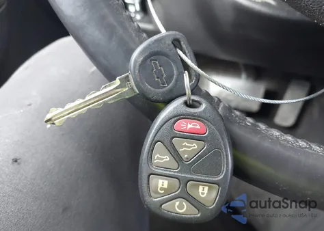 2013 Chevrolet Tahoe Ltz z USA, uszkodzony, nr VIN 1GNSKCE03DR327482